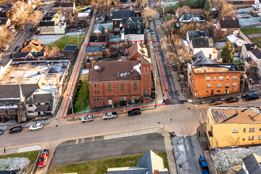 More Photos Of 105 S 5th St, Duquesne Specialty For Sale