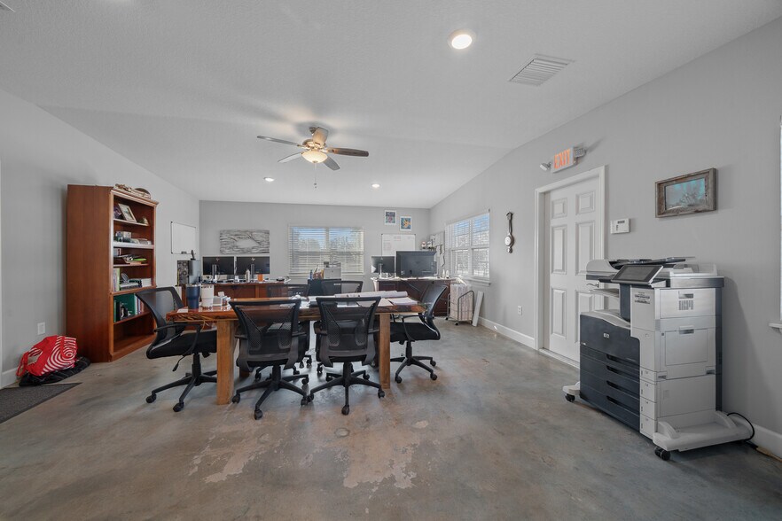 More Photos Of 943 NW 17th Ave, Ocala Warehouse For Sale