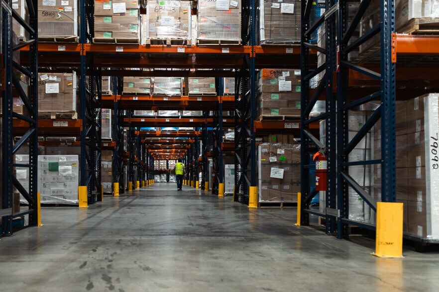 More Photos Of 180 Read St, Portland Manufacturing For Lease