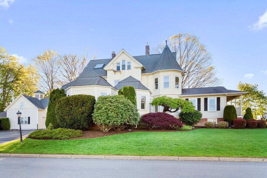 More Photos Of 1358 Smith St, North Providence Office Residential For Sale