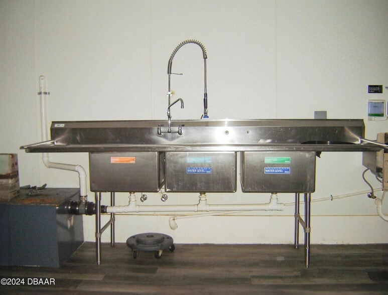 More Photos Of 3751 S Nova Rd, Port Orange General Retail For Lease