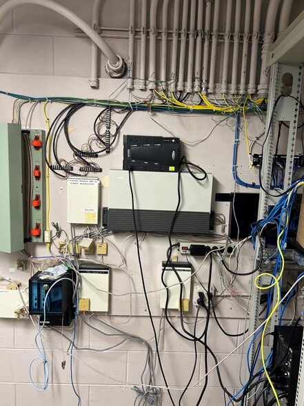 More Photos Of 1800 Union St, Lafayette Office For Sale