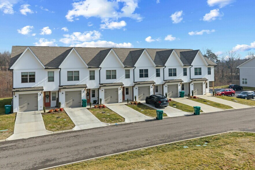 More Photos Of 8407-8456 Whisper Ln, Powell Apartments For Sale