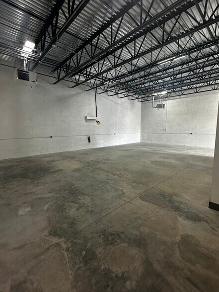 More Photos Of 1545 Ocean Ave, Bohemia Warehouse For Lease