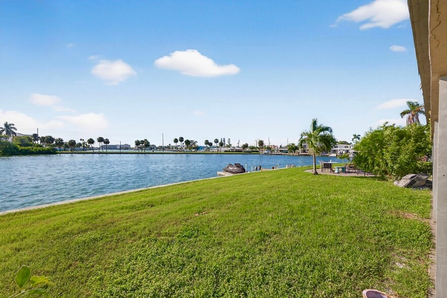 More Photos Of 275 116th Ave, Treasure Island Apartments For Sale