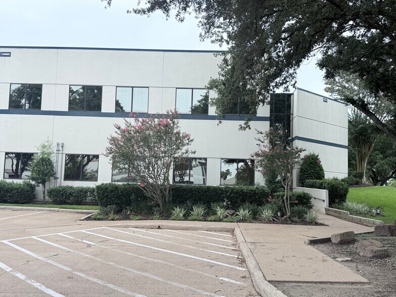 More Photos Of 811 FM-1959, Houston Office For Lease