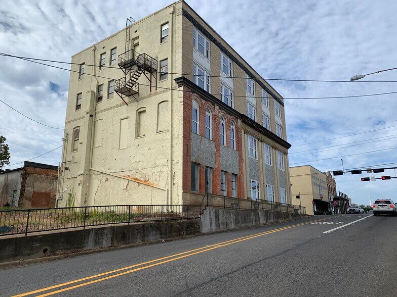 More Photos Of 202 E Main St, Henderson Loft Creative Space For Sale