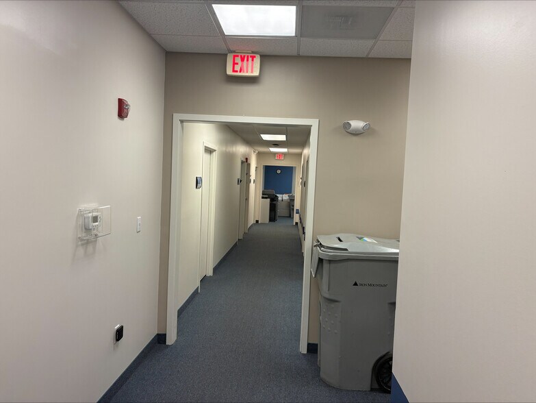 More Photos Of 8001 SW 36th St, Davie Office For Lease