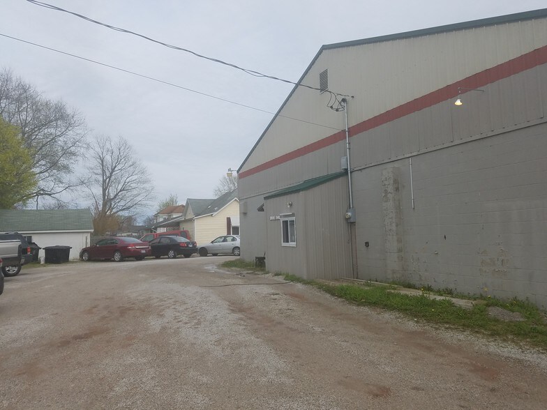 More Photos Of 423 W Henry St, Staunton Restaurant For Sale