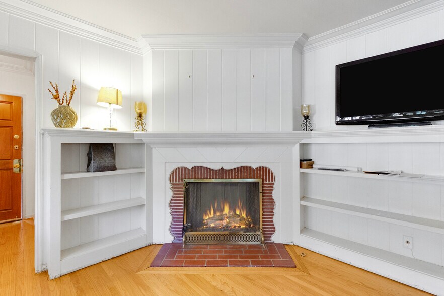 More Photos Of 11737 Bellagio Rd, Los Angeles Multifamily For Sale