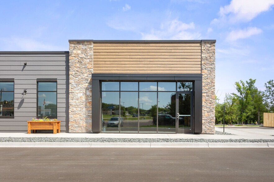 More Photos Of 701 Hwy 55 East, Buffalo Storefront Retail Office For Lease