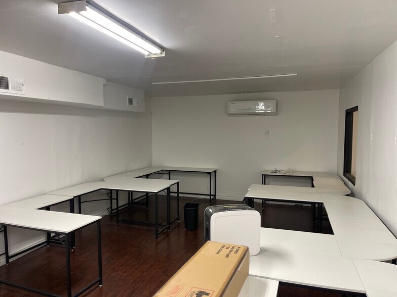 More Photos Of 7815-7817 Melrose Ave, Los Angeles Storefront Retail Office For Lease