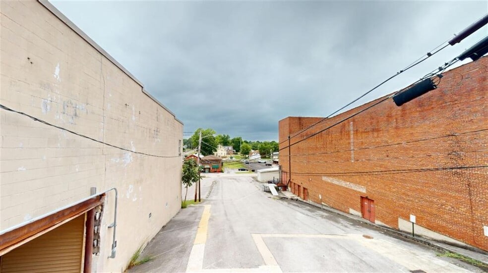 More Photos Of 109 E Main St, Glasgow Storefront Retail Residential For Sale