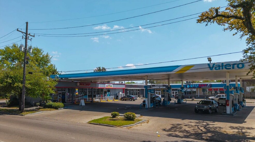 Primary Photo Of 3411 S Carrollton Ave, New Orleans Convenience Store For Sale