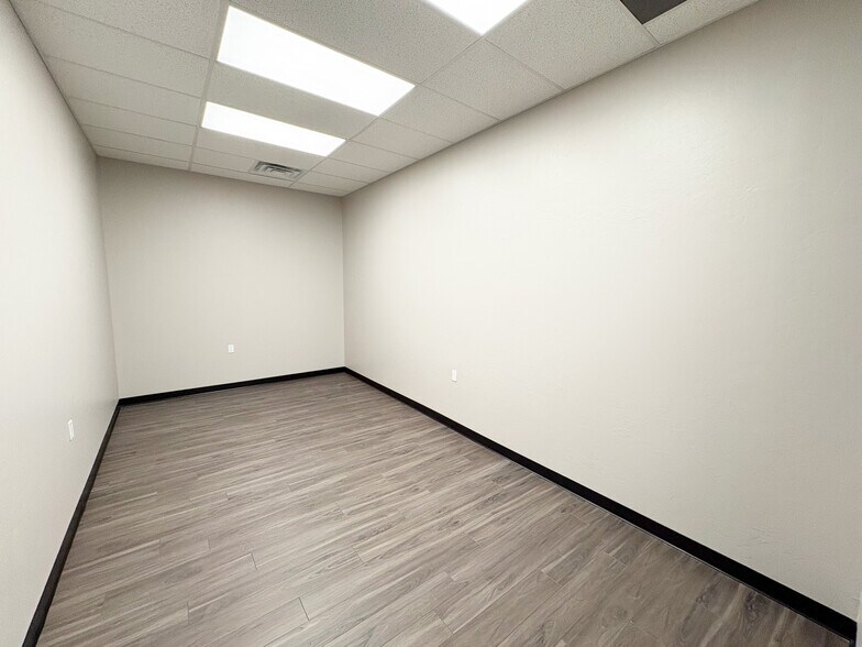 More Photos Of 2421 S Portland Ave, Oklahoma City Warehouse For Sale