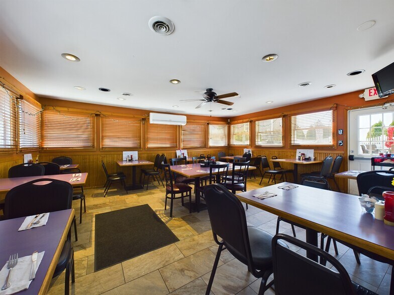 More Photos Of 501 Park Ave, Portsmouth Restaurant For Sale