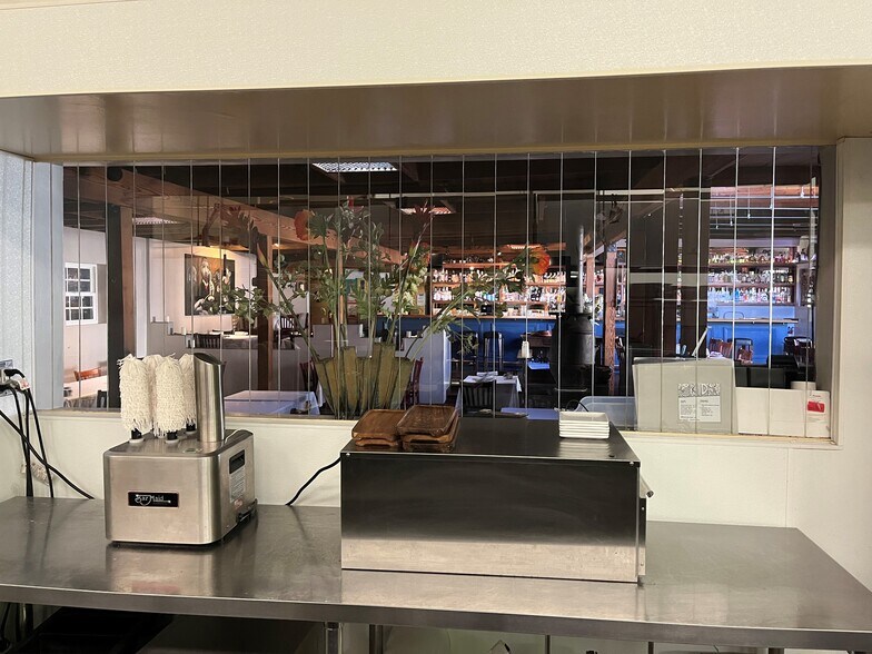More Photos Of 5862-5872 Doyle St, Emeryville Restaurant For Sale