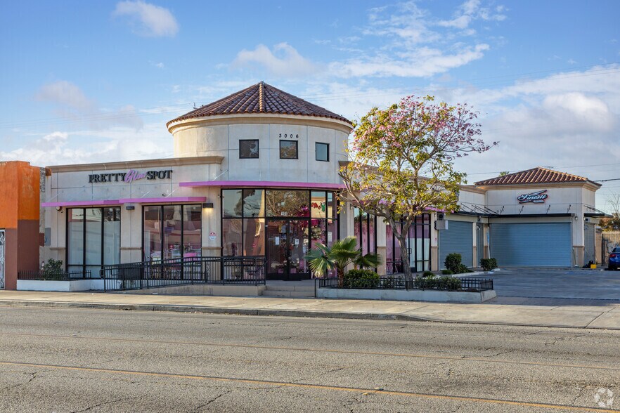 More Photos Of 3006 Florence Ave, Huntington Park Storefront For Sale