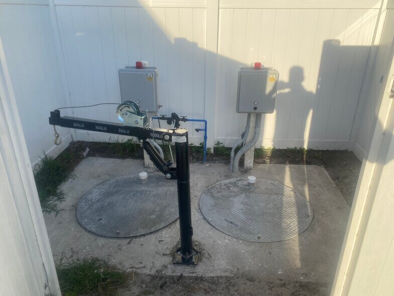 More Photos Of 8035 Gardner Rd, Tampa Manufactured Housing Mobile Home Park For Sale