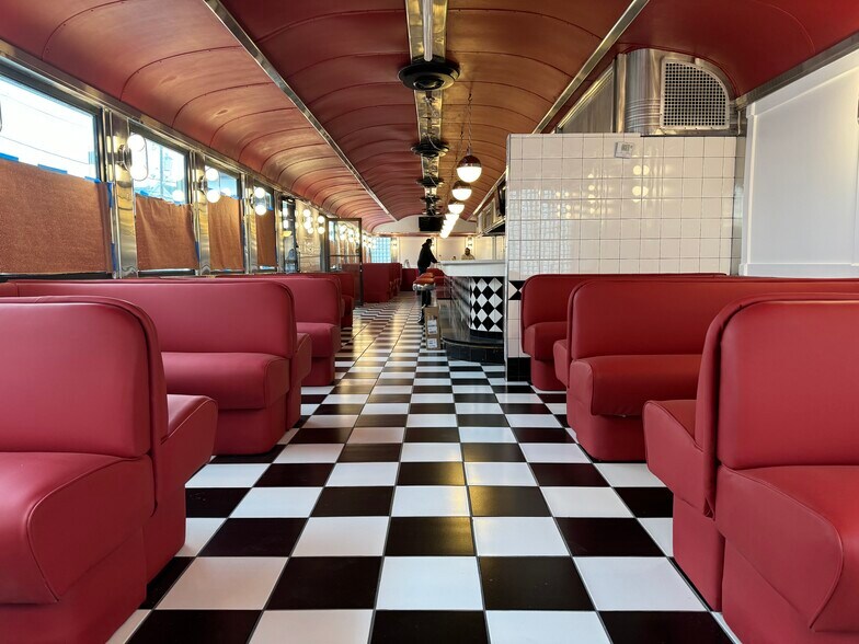 More Photos Of 455 E 18th St, Paterson Restaurant For Sale