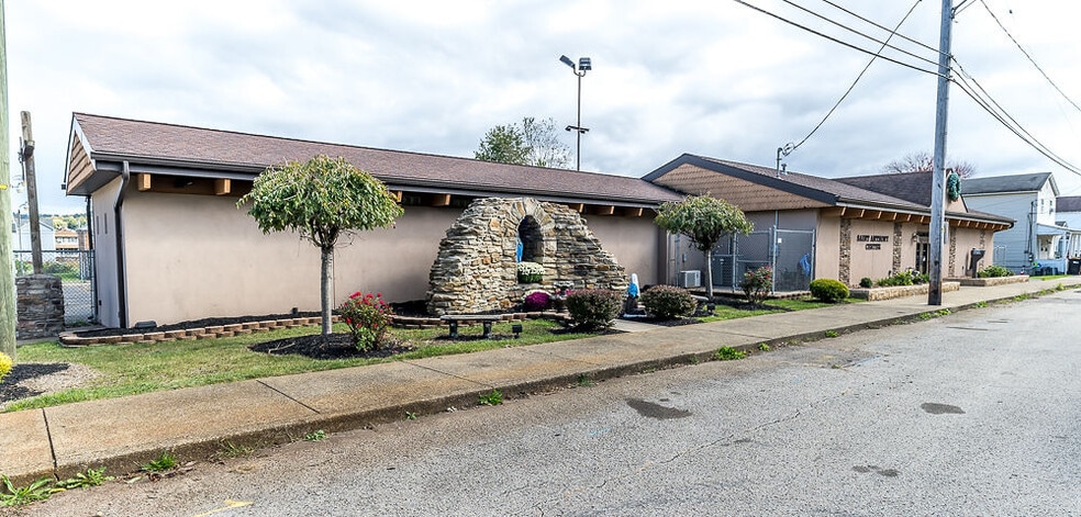 More Photos Of 400 Erie Ave, Aliquippa Religious Facility For Sale