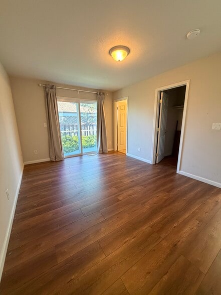 More Photos Of 1874 Villa St, Mountain View Office Residential For Lease