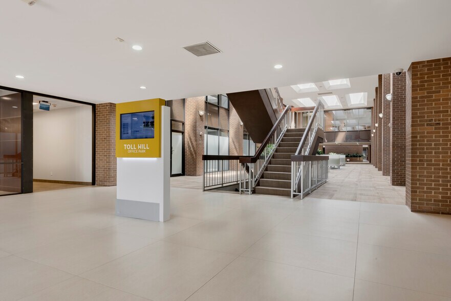 More Photos Of 5310 Harvest Hill Rd, Dallas Office For Lease