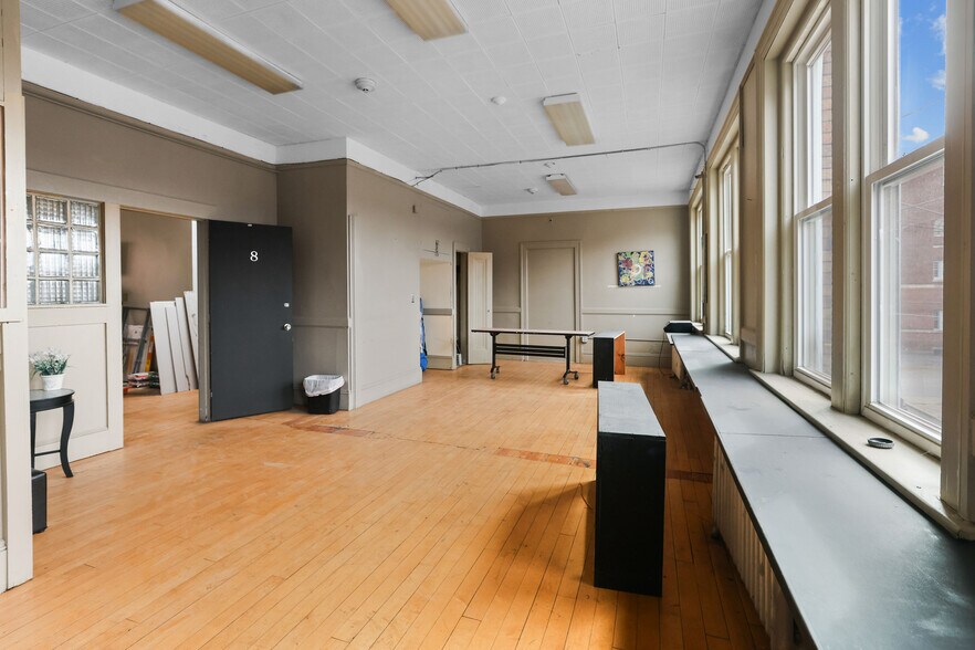 More Photos Of 31-33 Summer St, Pawtucket General Retail For Sale