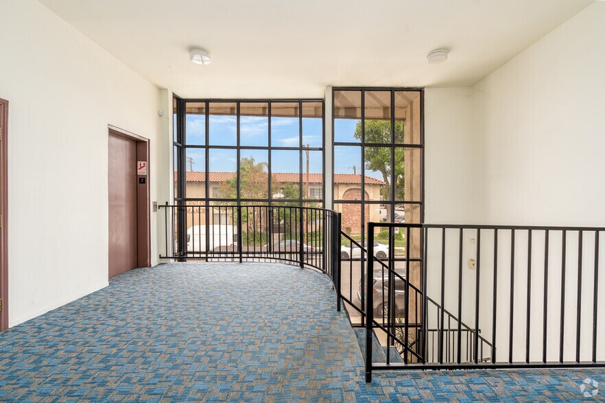 More Photos Of 24303 Walnut St, Santa Clarita Office For Lease