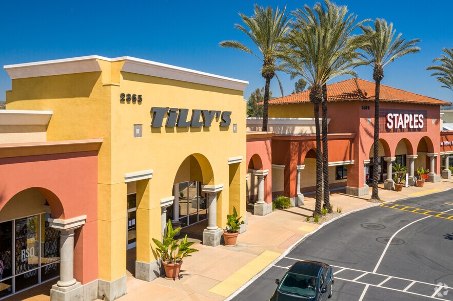 More Photos Of 2315-2595 E Imperial Hwy, Brea Unknown For Lease