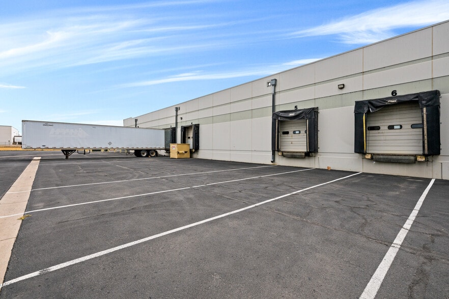 More Photos Of 5861 N Tennyson St, Arvada Warehouse For Sale