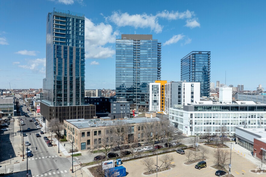 More Photos Of 848 W Eastman St, Chicago Loft Creative Space For Lease