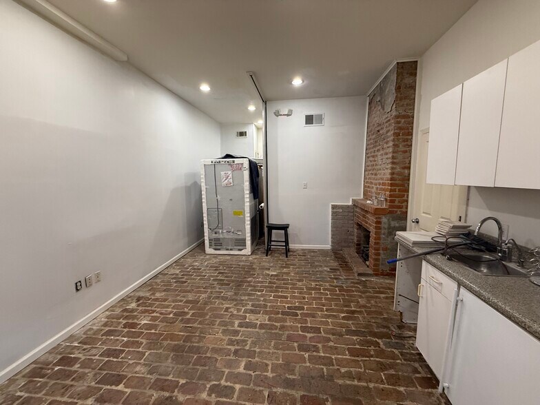 More Photos Of 2406-2408 Chartres St, New Orleans Office Residential For Lease