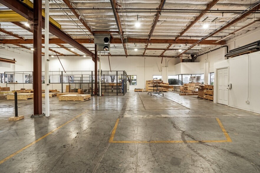 More Photos Of 255 Apollo Way, Hollister Warehouse For Lease