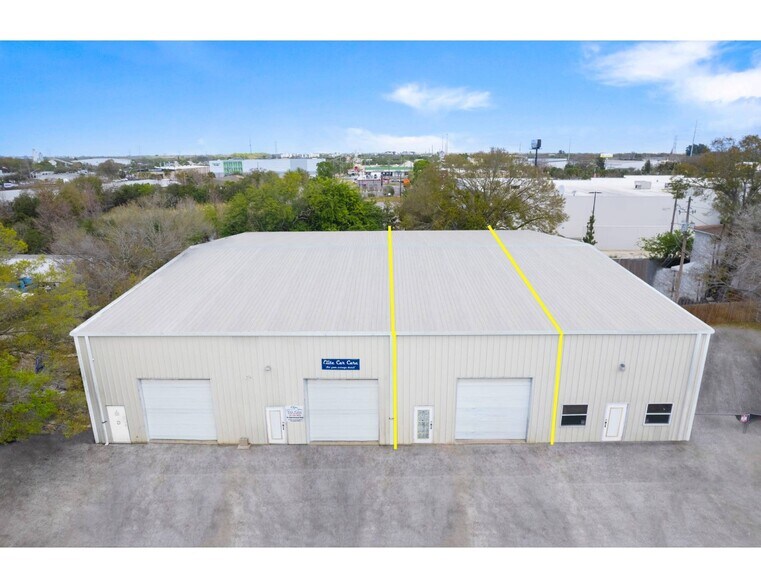 More Photos Of 9161 131st Pl N, Largo Warehouse For Lease