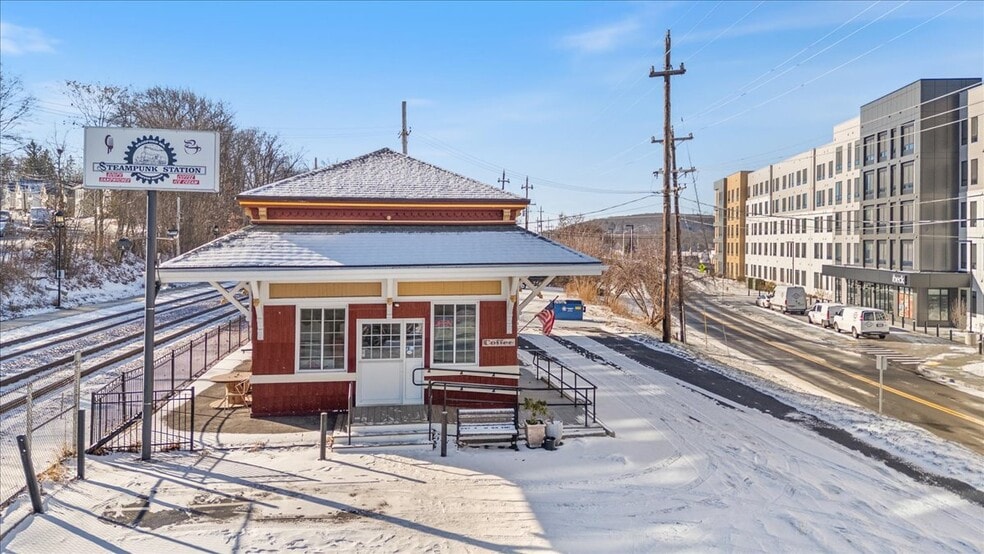 More Photos Of 30 Railroad Ave, Haverhill Restaurant For Sale