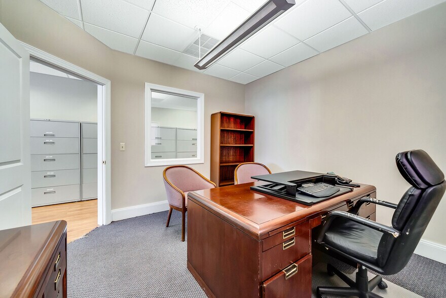More Photos Of 124 S York Rd, Hatboro Office For Sale