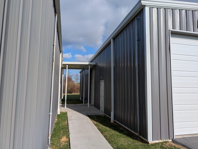 More Photos Of 4089 Pepperell Way, Dublin Manufacturing For Lease