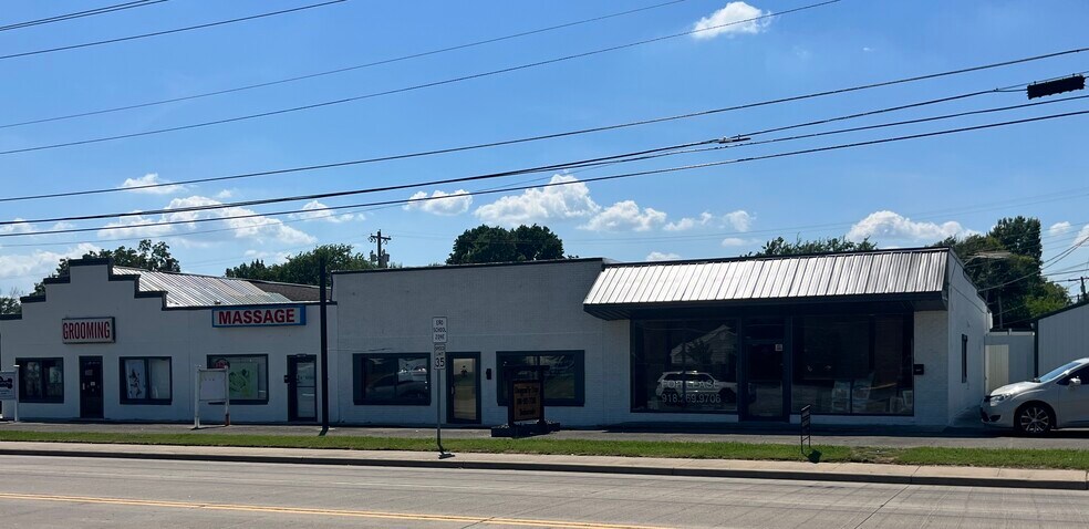 Primary Photo Of 701 N York St, Muskogee Fast Food For Lease