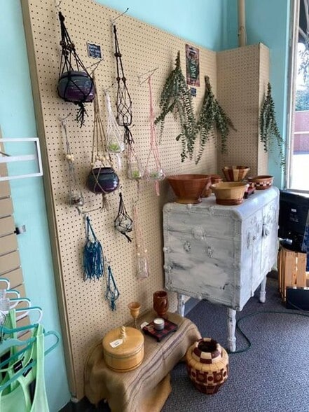 More Photos Of 216 E Front St, Burlington Storefront For Lease