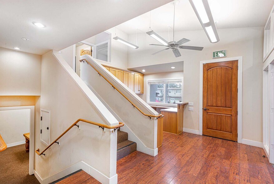 More Photos Of 17977 Sonoma Hwy, Sonoma Office For Sale