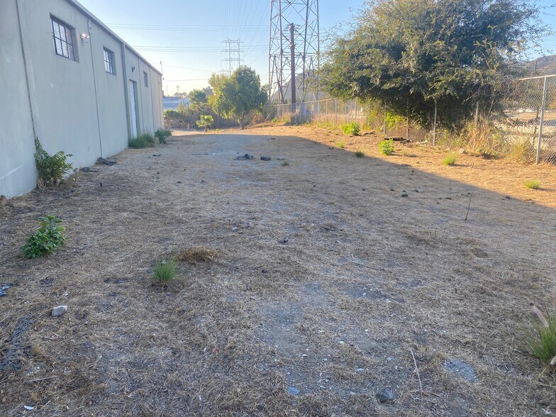 More Photos Of 4623 Brazil St, Los Angeles Land For Lease