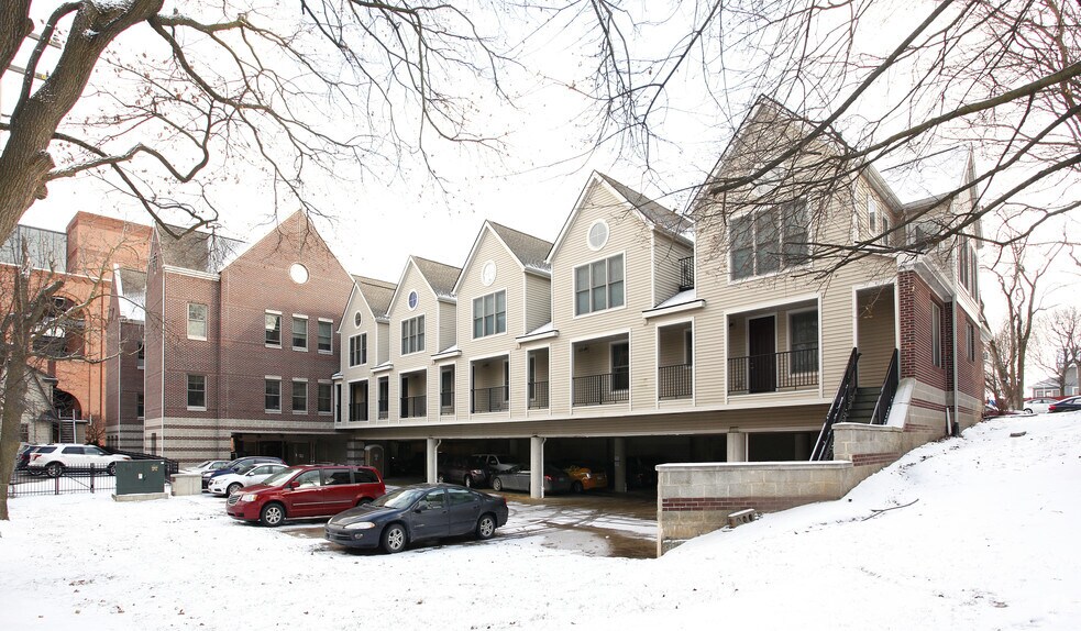 More Photos Of 1310 S Main St, Ann Arbor Medical For Sale