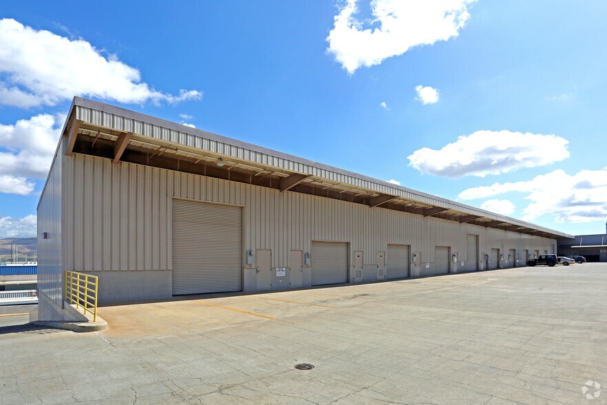 More Photos Of 91-110 Hanua St, Kapolei Manufacturing For Lease