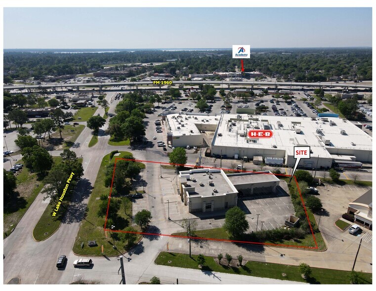 More Photos Of 19311 W Lake Houston Pky, Humble Bank For Lease