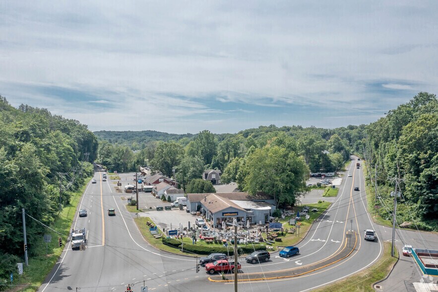 More Photos Of 975 Ethan Allen Hwy, Ridgefield Storefront For Sale