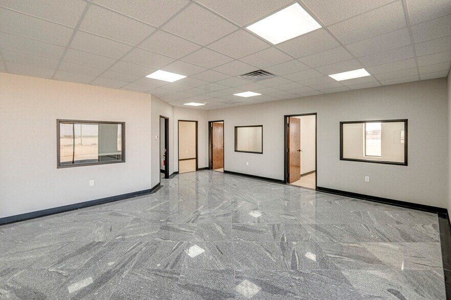 More Photos Of 16791 W Basin St, Odessa Warehouse For Sale