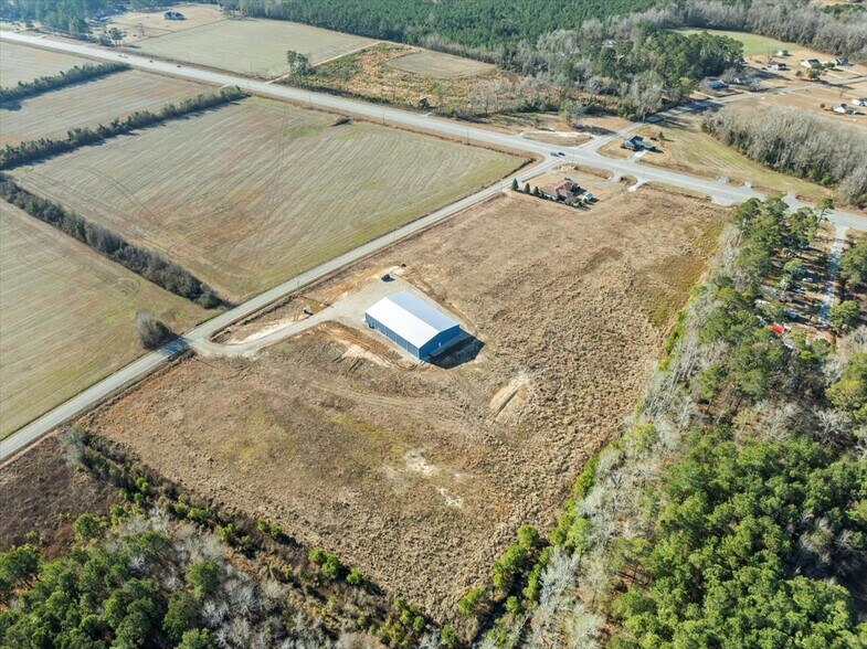 More Photos Of 3345 Willow Creek Rd, Florence Flex For Lease