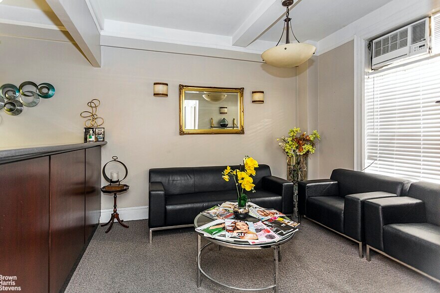 More Photos Of 893-899 Park Ave, New York Apartments For Sale