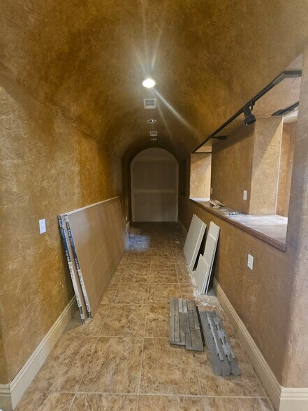 More Photos Of 89 Notch Shopping Center Ln, Branson West Freestanding For Lease